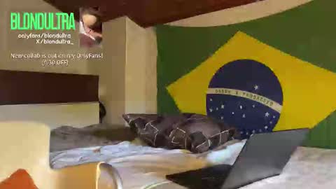 Snapshot of blondultra chatting on September 27, 2025, 2:00 pm blondultra online show from September 27, 2025, 2:00 pm