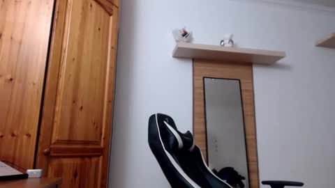 blondyelena online show from February 22, 2025, 6:19 pm