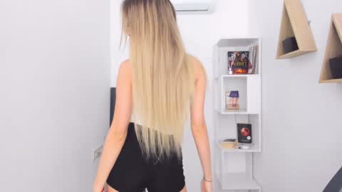 Sophia online show from January 25, 2025, 7:49 pm