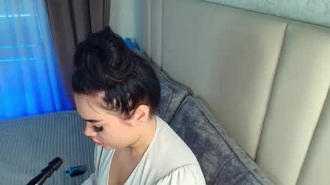 Snapshot of blowjob_queeny chatting on September 12, 2025, 6:35 am Welcome guysMy name KatePVT its Open online show from September 12, 2025, 6:35 am