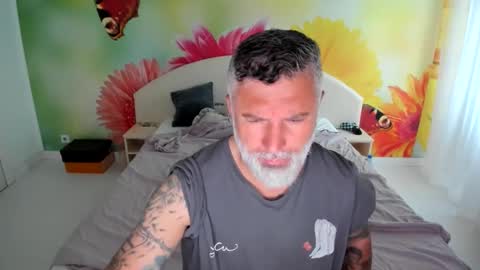 Nico online show from November 10, 2025, 8:35 am