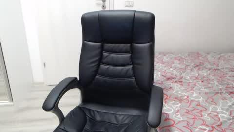 Snapshot of blue_eyes96 chatting on February 22, 2025, 8:20 pm Juliet online show from February 22, 2025, 8:20 pm