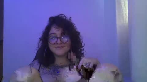 Snapshot of blue_liz chatting on September 8, 2025, 3:44 pm blue_liz online show from September 8, 2025, 3:44 pm