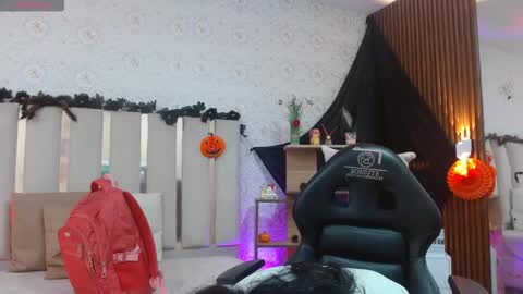 blue_tay1 online show from November 2, 2025, 12:07 pm