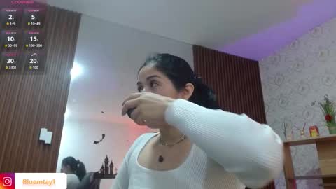 blue_tay1 online show from November 3, 2025, 12:06 pm