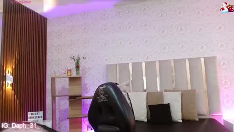 blue_tay1 online show from November 16, 2025, 12:11 pm