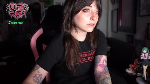 Blue online show from December 2, 2025, 2:17 am