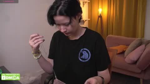 Snapshot of bluebeell chatting on September 14, 2025, 8:52 pm bluebeell online show from September 14, 2025, 8:52 pm