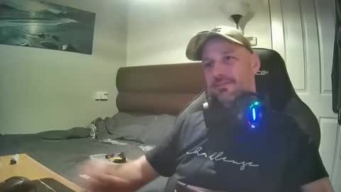 Snapshot of bluebirdflame1 chatting on March 12, 2025, 6:18 am bluebirdflame1 online show from March 12, 2025, 6:18 am
