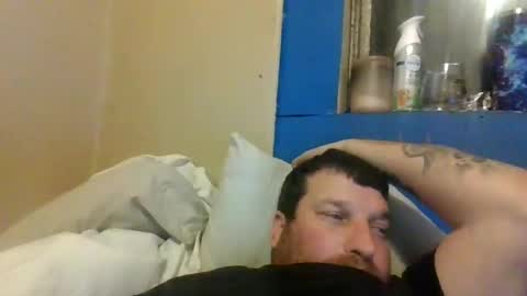 Snapshot of bluedemoneyes1986 chatting on February 6, 2025, 1:05 am bluedemoneyes1986 online show from February 6, 2025, 1:05 am