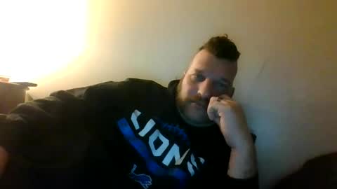 Snapshot of bluedemoneyes1986 chatting on February 17, 2025, 4:42 am bluedemoneyes1986 online show from February 17, 2025, 4:42 am