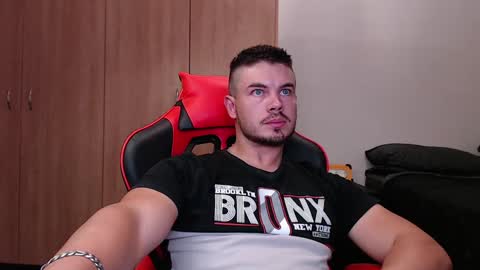 Snapshot of blueeyeboy0 chatting on January 7, 2025, 9:35 pm blueeyeboy0 online show from January 7, 2025, 9:35 pm