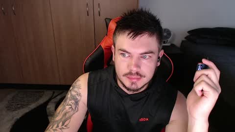 Snapshot of blueeyeboy0 chatting on February 3, 2025, 4:14 am blueeyeboy0 online show from February 3, 2025, 4:14 am