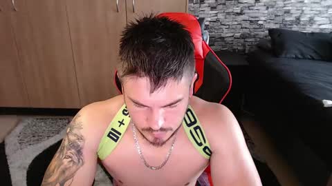 Snapshot of blueeyeboy0 chatting on February 13, 2025, 9:30 am blueeyeboy0 online show from February 13, 2025, 9:30 am