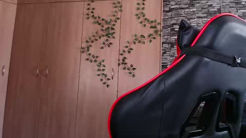 Snapshot of blueeyeboy0 chatting on October 20, 2025, 8:04 am blueeyeboy0 online show from October 20, 2025, 8:04 am