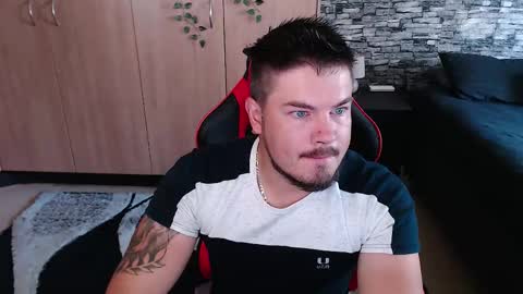 Snapshot of blueeyeboy0 chatting on November 20, 2025, 8:03 am blueeyeboy0 online show from November 20, 2025, 8:03 am