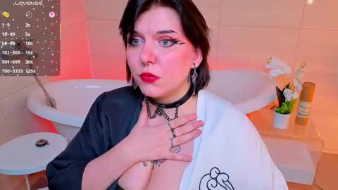 Hi my name is Lunaray online show from November 18, 2025, 10:09 am