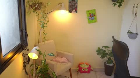 Snapshot of bluemysticlady chatting on March 2, 2025, 1:05 pm FLORAA online show from March 2, 2025, 1:05 pm