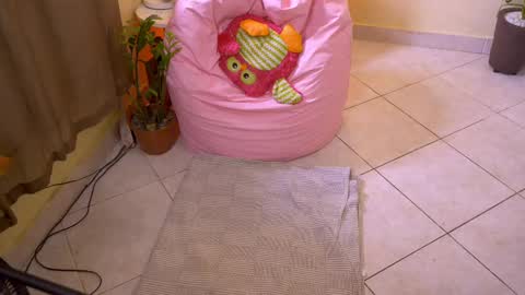 Snapshot of bluemysticlady chatting on October 10, 2025, 2:49 pm FLORAA online show from October 10, 2025, 2:49 pm