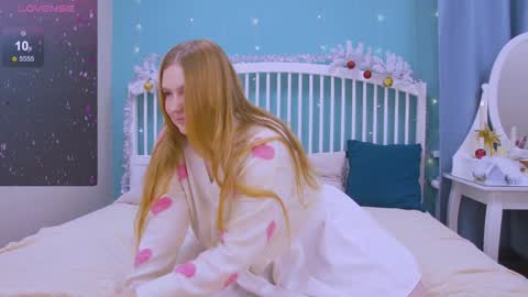 Snapshot of blush_ellie chatting on January 11, 2025, 11:34 am Ellie3 online show from January 11, 2025, 11:34 am