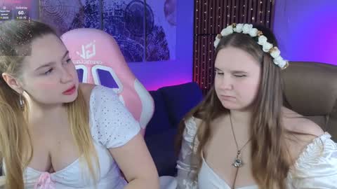 Snapshot of blush_ellie chatting on January 22, 2025, 2:46 pm Ellie3 online show from January 22, 2025, 2:46 pm