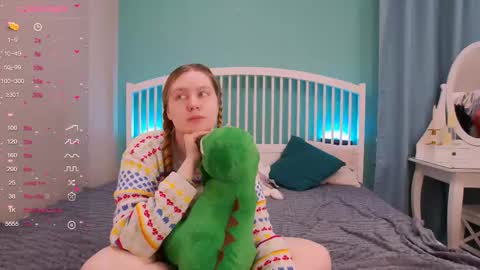 Ellie3 online show from November 20, 2025, 12:16 pm