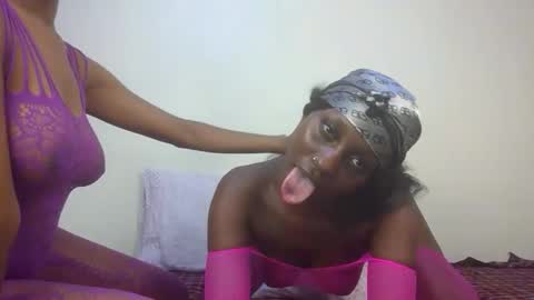 Snapshot of blushbelle chatting on October 22, 2025, 7:24 pm Belle online show from October 22, 2025, 7:24 pm