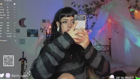 Snapshot of blushing_nymph chatting on January 6, 2025, 1:42 am Im Nym Justa nymph on twitter and IG online show from January 6, 2025, 1:42 am