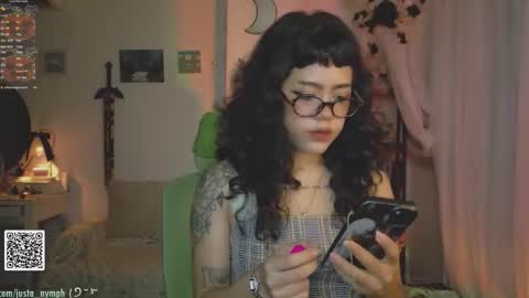 Snapshot of blushing_nymph chatting on October 11, 2025, 2:33 am Im Nym Justa nymph on twitter and IG online show from October 11, 2025, 2:33 am