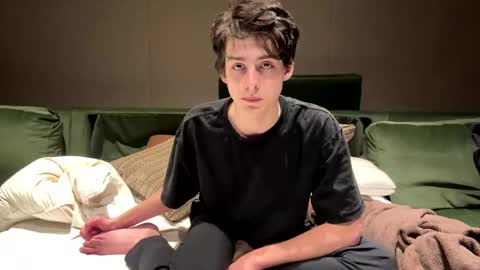 Snapshot of bluskyzz chatting on February 4, 2025, 2:17 am BluSky online show from February 4, 2025, 2:17 am