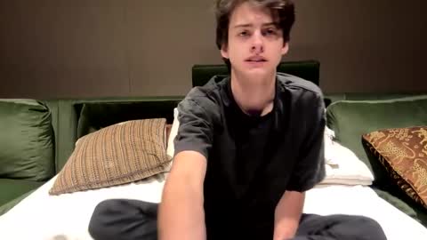 Snapshot of bluskyzz chatting on February 4, 2025, 5:55 pm BluSky online show from February 4, 2025, 5:55 pm