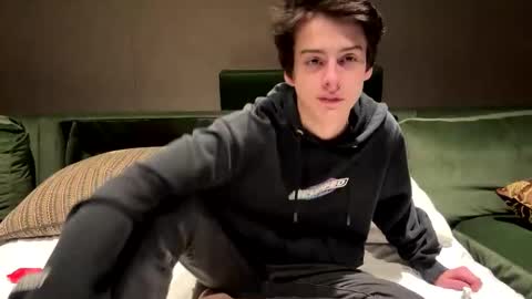 Snapshot of bluskyzz chatting on February 5, 2025, 2:19 am BluSky online show from February 5, 2025, 2:19 am