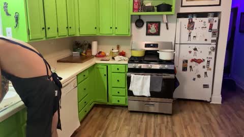 Snapshot of bnczuperzexy chatting on November 27, 2025, 6:04 am ZuperZexyZounds online show from November 27, 2025, 6:04 am