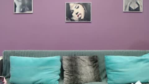 Snapshot of bobandchris33 chatting on December 9, 2024, 3:33 pm SlutWife online show from December 9, 2024, 3:33 pm