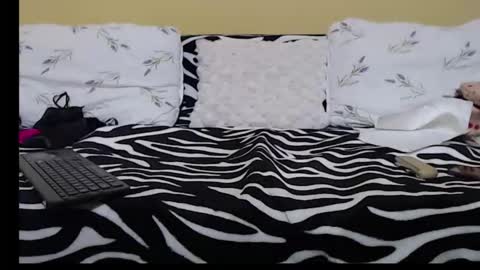 Snapshot of bobandchris33 chatting on October 17, 2025, 2:41 pm SlutWife online show from October 17, 2025, 2:41 pm