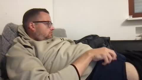 Snapshot of bobbele94 chatting on September 23, 2025, 6:22 pm bobbele94 online show from September 23, 2025, 6:22 pm