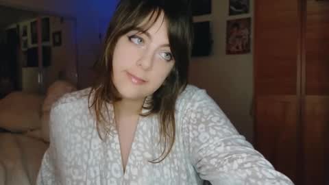 Bobbi Valentine online show from November 23, 2025, 3:50 am