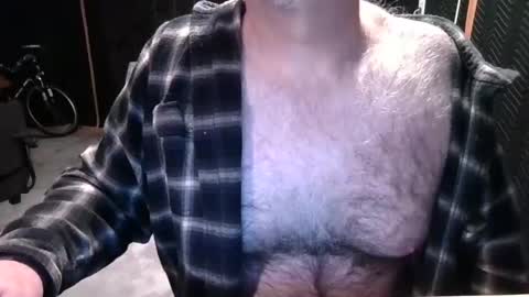 Snapshot of bobbyhill27b chatting on February 3, 2025, 3:20 am BobbyHill27b online show from February 3, 2025, 3:20 am