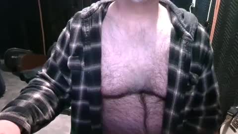 Snapshot of bobbyhill27b chatting on March 12, 2025, 4:02 pm BobbyHill27b online show from March 12, 2025, 4:02 pm