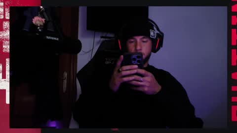 Snapshot of bodyking69 chatting on January 21, 2025, 12:04 am bodyking69 online show from January 21, 2025, 12:04 am