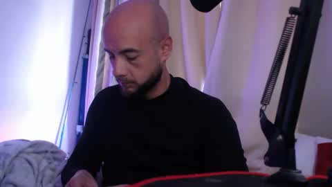 Snapshot of bodyking69 chatting on January 28, 2025, 12:11 pm bodyking69 online show from January 28, 2025, 12:11 pm