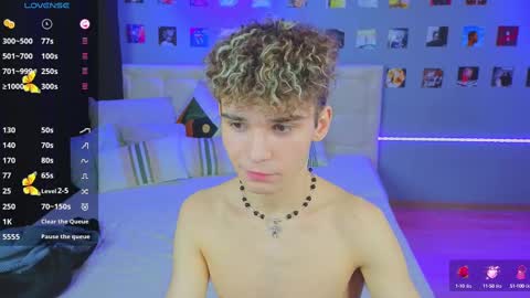 Snapshot of boicute chatting on February 24, 2025, 3:33 am ALEXPVT IS OPEN online show from February 24, 2025, 3:33 am