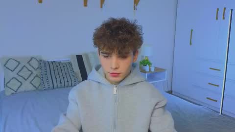 ALEXPVT IS OPEN online show from November 7, 2025, 9:31 am