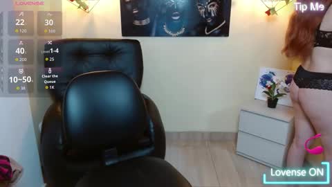 Snapshot of bom_bomx chatting on November 30, 2025, 3:54 am Paris online show from November 30, 2025, 3:54 am