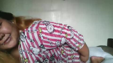 Snapshot of bombastic_darla chatting on October 26, 2025, 4:51 am bombastic_darla online show from October 26, 2025, 4:51 am