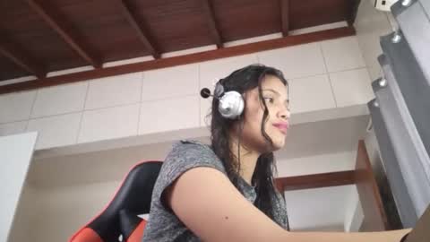 Snapshot of bombomepimenta chatting on October 18, 2025, 2:18 pm bombomepimenta online show from October 18, 2025, 2:18 pm