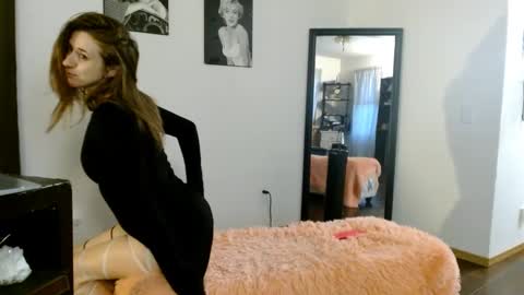 Snapshot of bombshellbaeby chatting on September 20, 2025, 1:23 pm BombshellBaeby online show from September 20, 2025, 1:23 pm