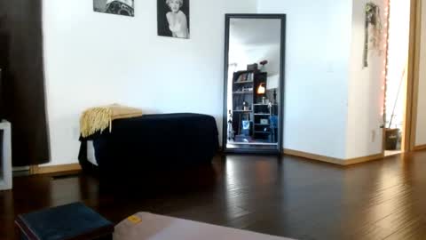 Snapshot of bombshellbaeby chatting on September 22, 2025, 5:04 pm BombshellBaeby online show from September 22, 2025, 5:04 pm