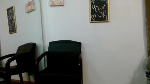 Snapshot of bombshellbaeby chatting on December 16, 2025, 10:31 am BombshellBaeby online show from December 16, 2025, 10:31 am