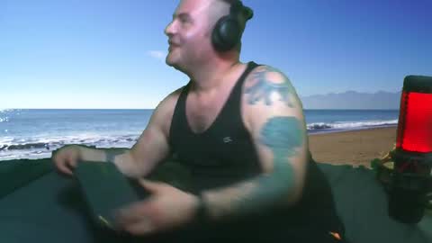 Snapshot of bongolian chatting on December 12, 2024, 1:10 am SkullBone online show from December 12, 2024, 1:10 am